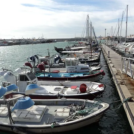 Caleta Hotell